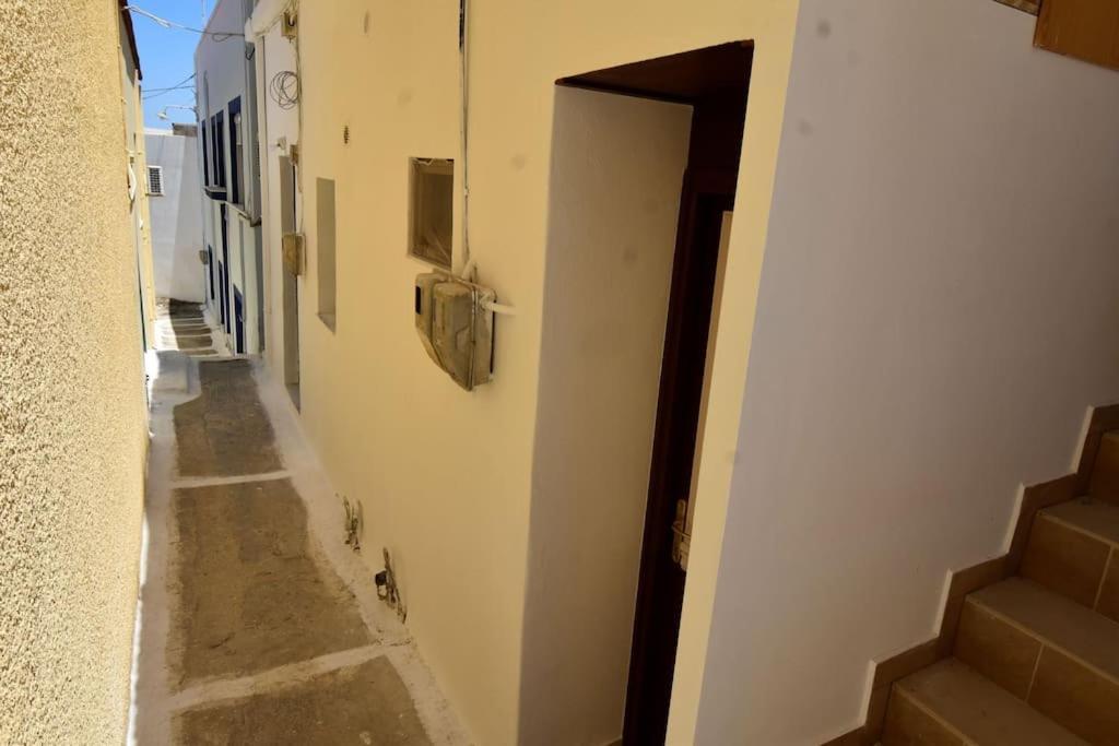 Moshovia Studio Κάρπαθος Στο Κέντρο Και Ήσυχα Villa Exteriör bild